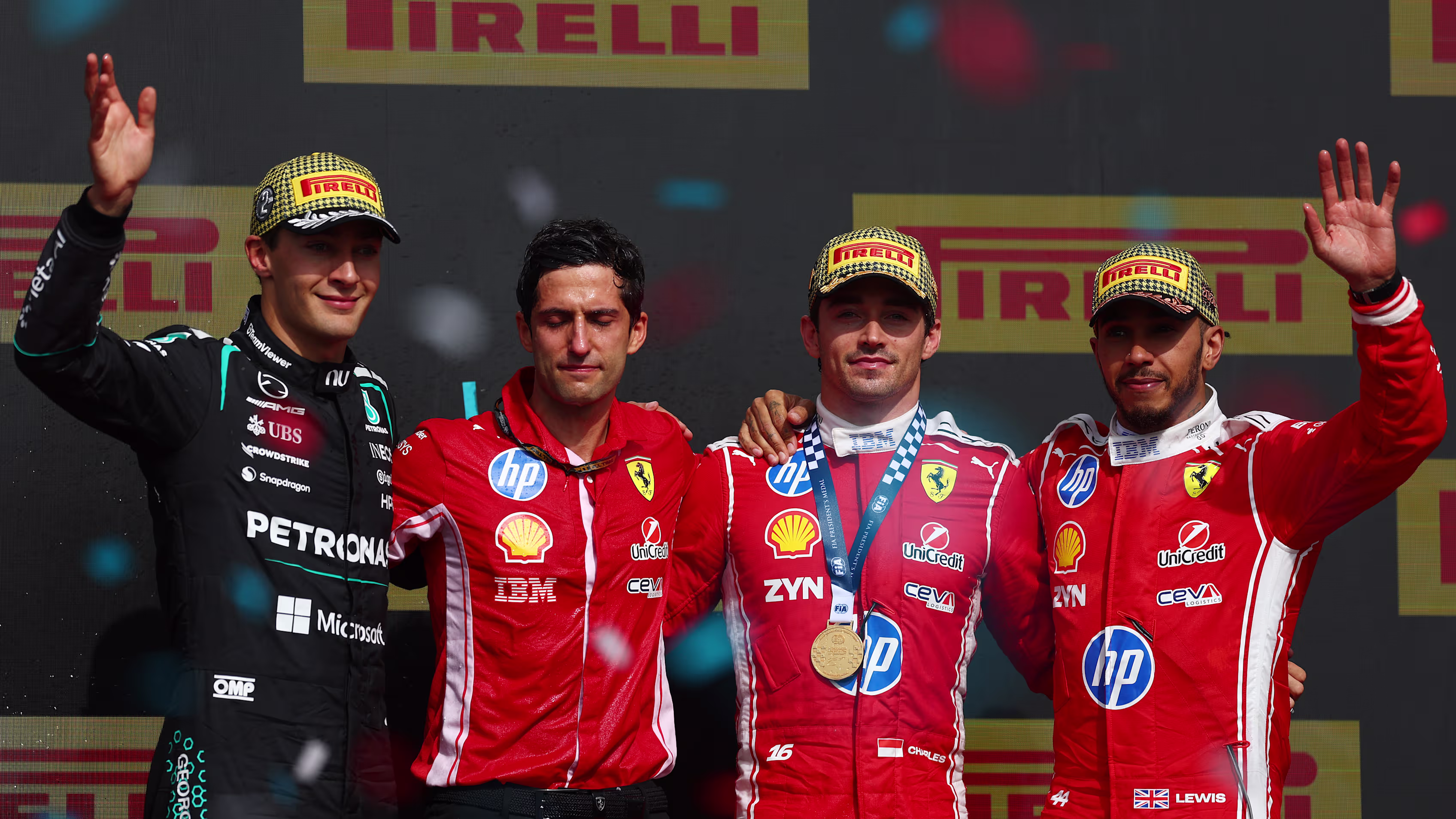 George Russell, Charles Leclerc e Lewis Hamilton